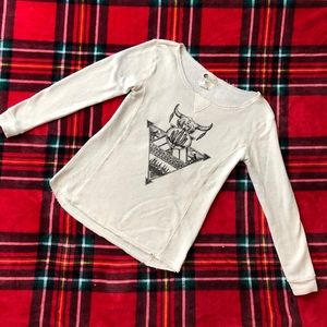 Billabong size small women’s cream wide neck shirt